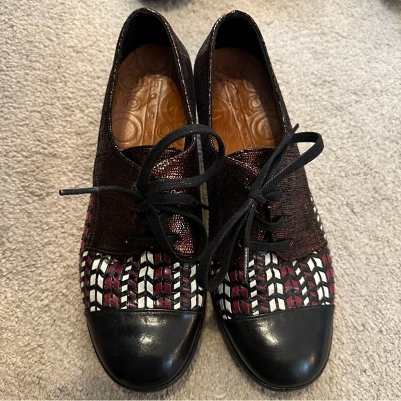 Vintage Chie Mihara brogues/heeled oxfords lace up textured leather sz 6 - Picture 7 of 11